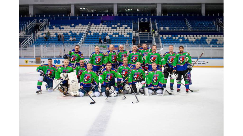 Брянский «Партизан 50+» обыграл команду из Курска на фестивале Ночной хоккейной лиги