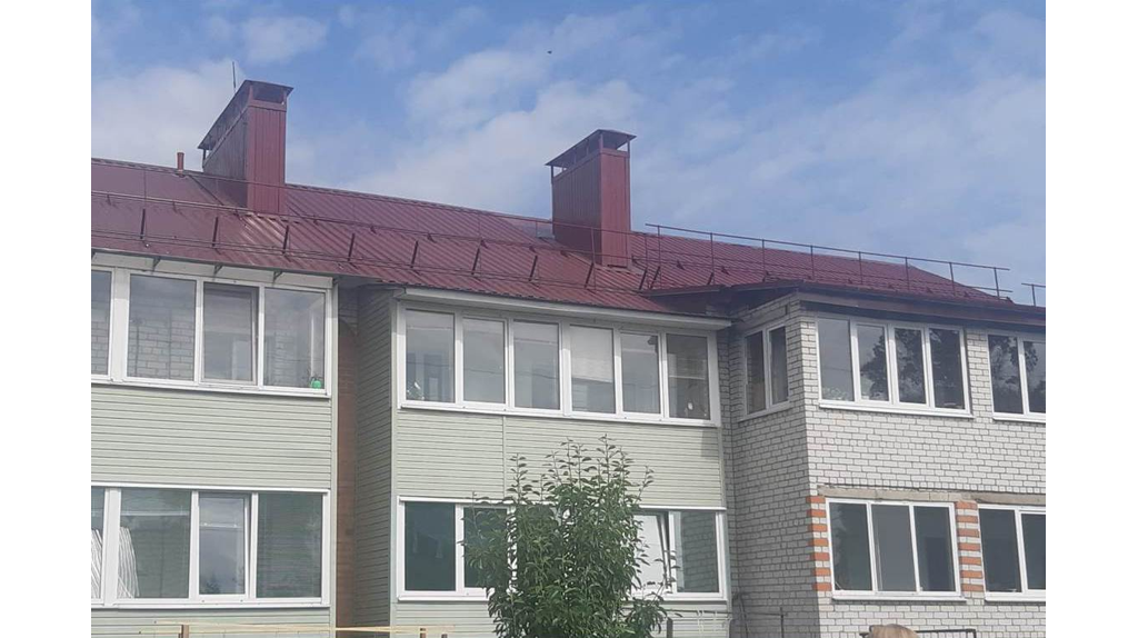 Жильцы трёх домов в Добруни будут жить под обновлёнными крышами
