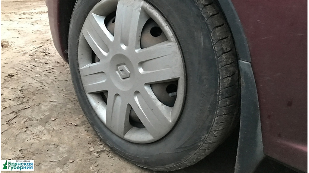 Брянец стал жертвой мошенника при покупке автоколес