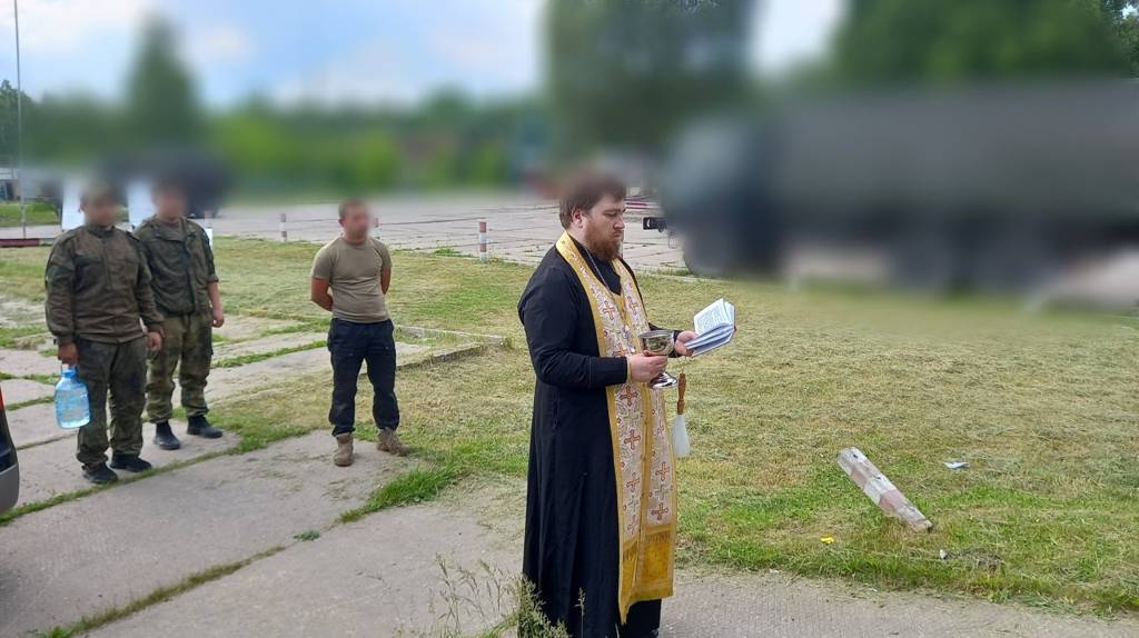 Брянский военный священник доставил гуманитарный груз группировке «Север»