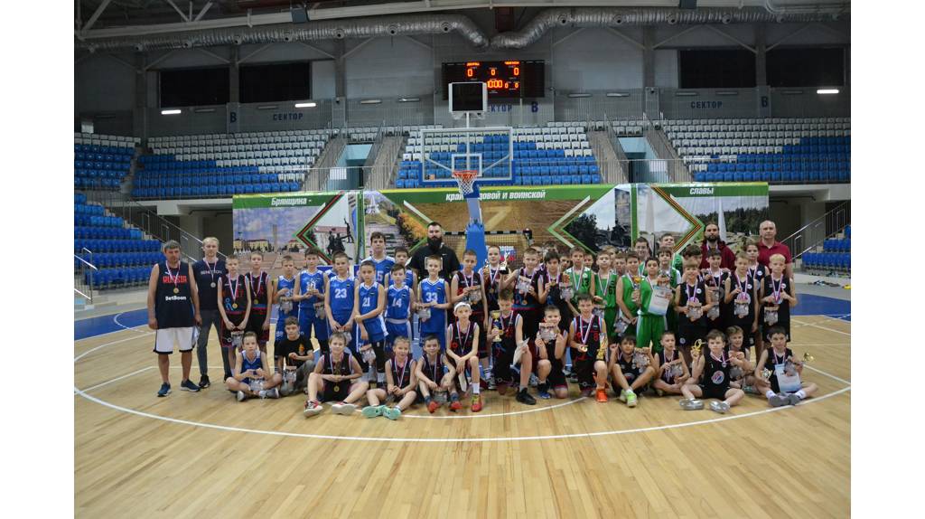 Баскетболисты из Белгорода выиграли в Брянске первенство Дворца единоборств