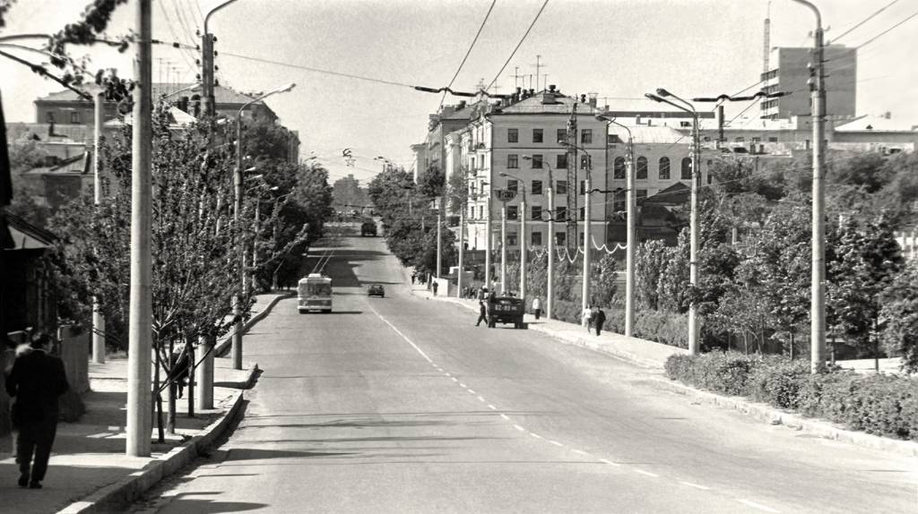 Опубликован снимок вида на дамбу через Верхний Судок в Брянске 1973 года