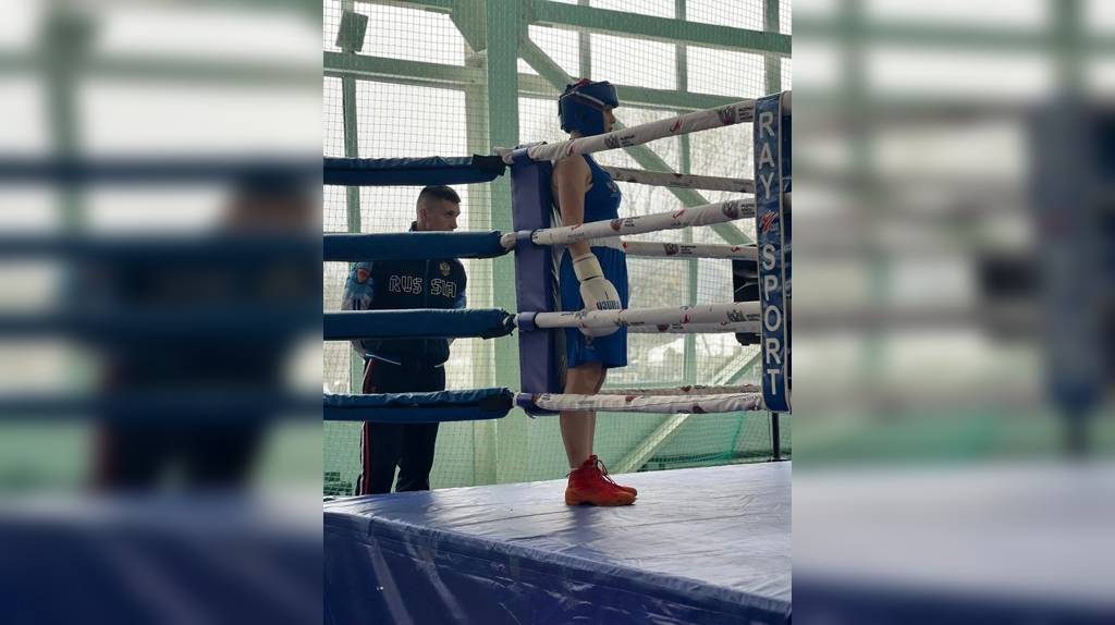 Юные спортсменки из Дятьково отличились на первенстве ЦФО по боксу