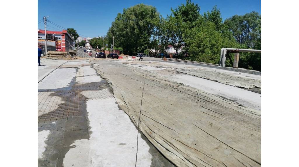 Капремонт моста через реку Московку в Клинцах выполнен на 90%
