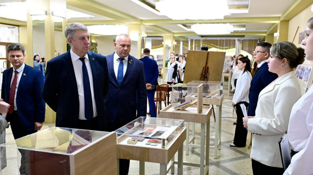 Брянский губернатор призвал помнить о мужестве учителей-фронтовиков