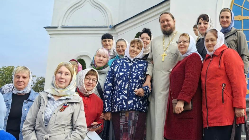 Унечские паломники посетили святыни Дятьковского благочиния