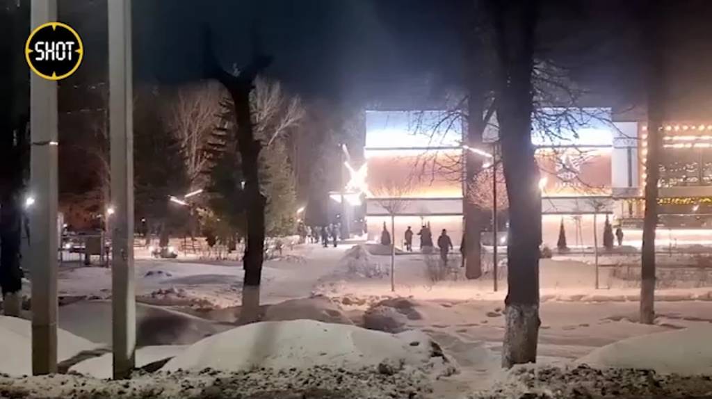 В Брянске эвакуировали зрителей концерта XOLIDAYBOY из-за сообщения о бомбе