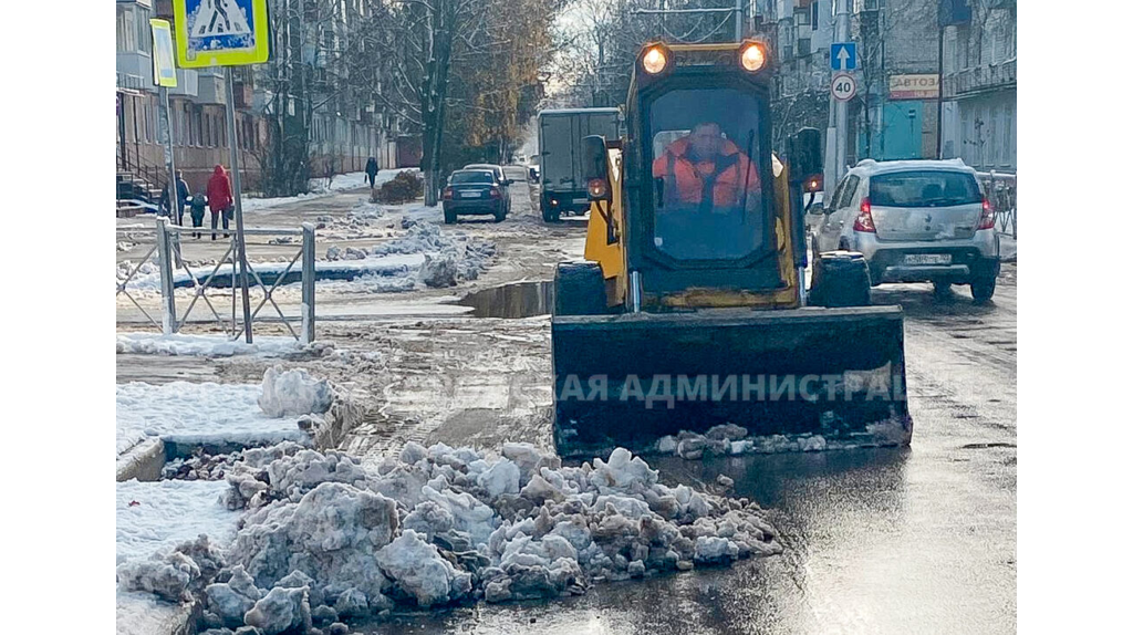 Брянские коммунальщики прошли первое в этом году испытание непогодой