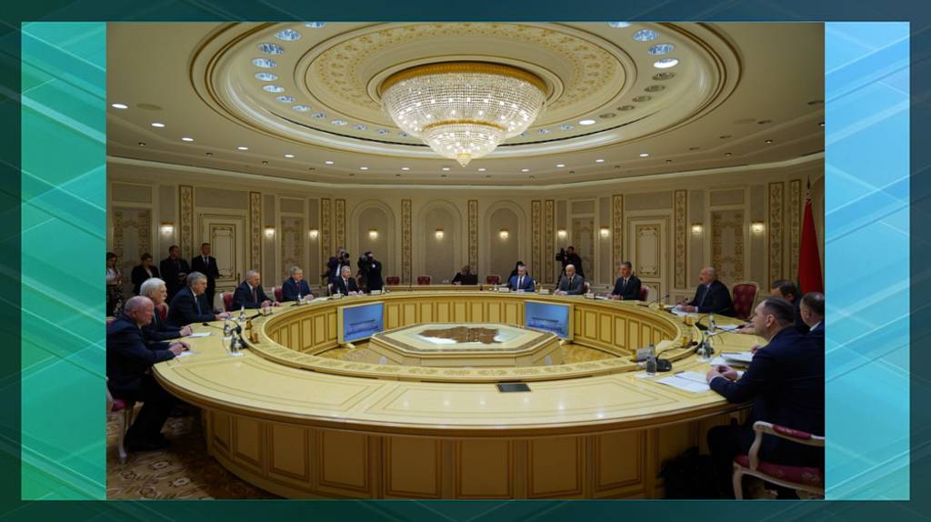 Лукашенко: полны решимости поднять товарооборот с Брянщиной до миллиарда долларов