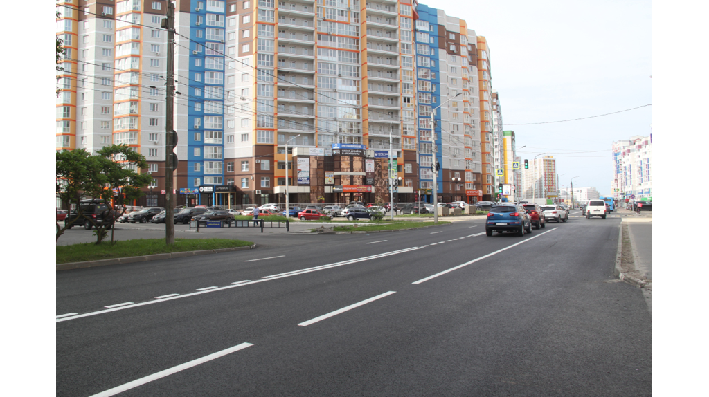 Участок дороги по улице Горбатова в Брянске преобразился благодаря нацпроекту