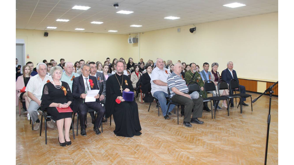 В доме культуры поселка Локоть прошёл урок мужества в память о катастрофе на ЧАЭС