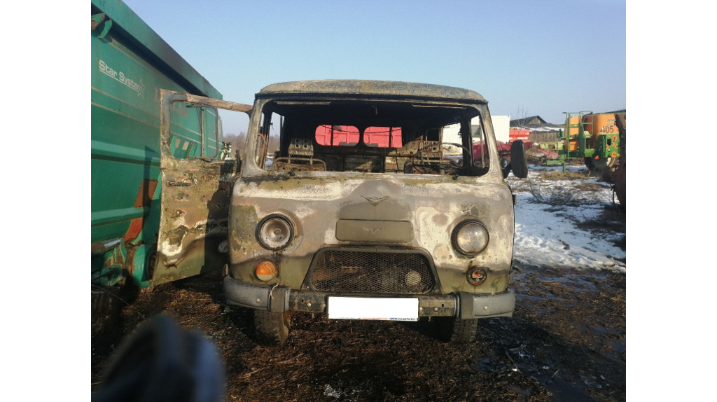 В Клинцах с начала года огонь уничтожил 6 автомобилей, еще 4 получили повреждения