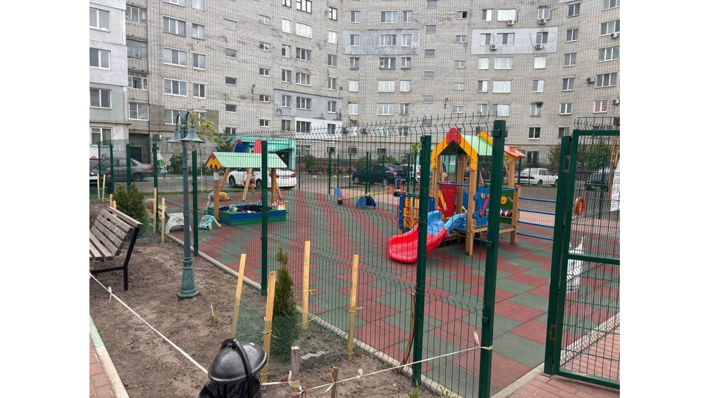 В Бежицком районе Брянска по нацпроекту за два года отремонтировали семь дворов