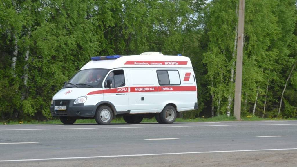В Севске 39-летний мужчина упал с мопеда и сломал ногу