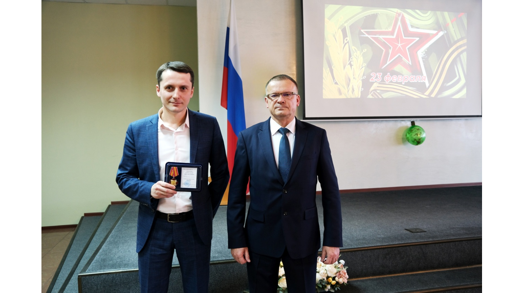 В Брянском облсуде наградили отличившихся судей