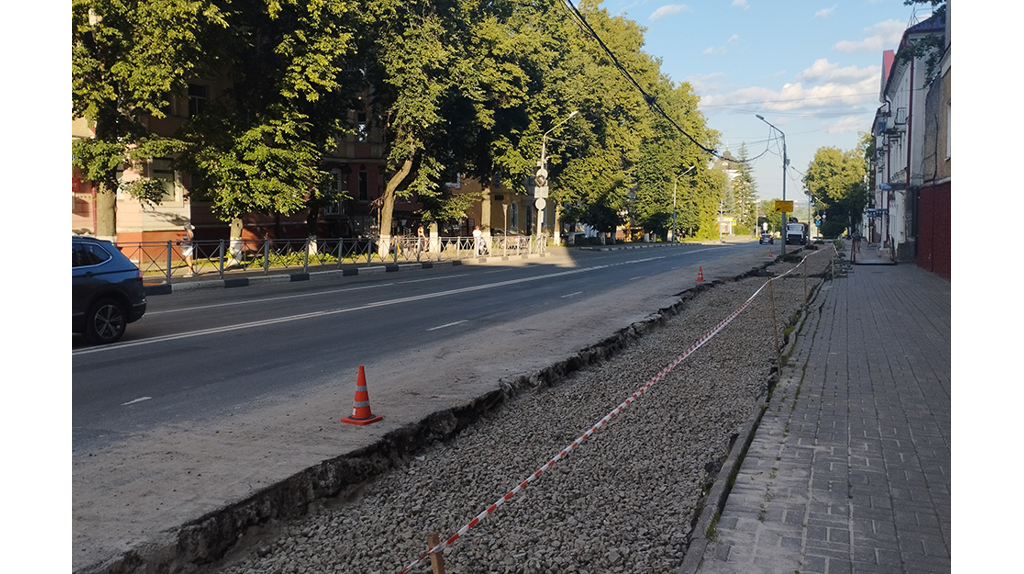 В Брянске по нацпроекту продолжают обновлять участок улицы Горького
