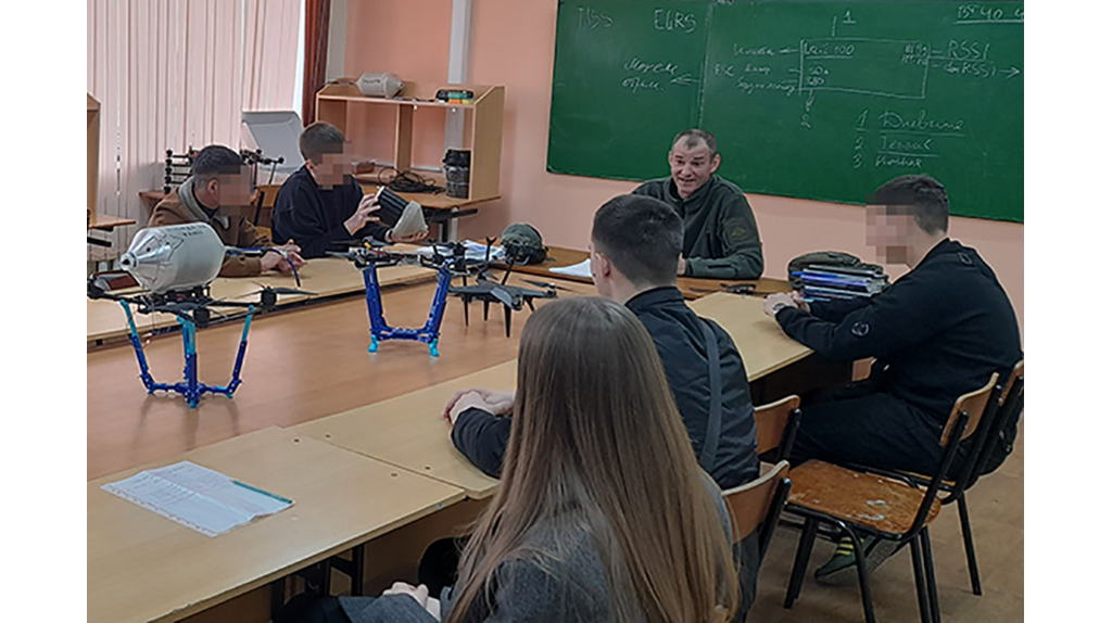 Несовершеннолетние осужденные пообщались с бойцами «БАРС-Брянск»
