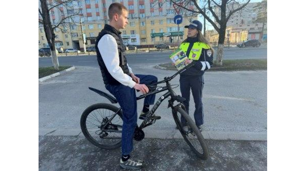 В Брянске автоинспекторы провели акцию «Мой безопасный велосипед»