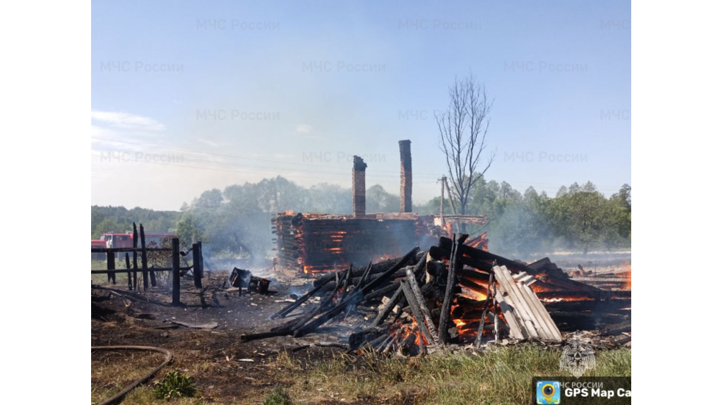 В брянском селе пожар уничтожил жилой дом