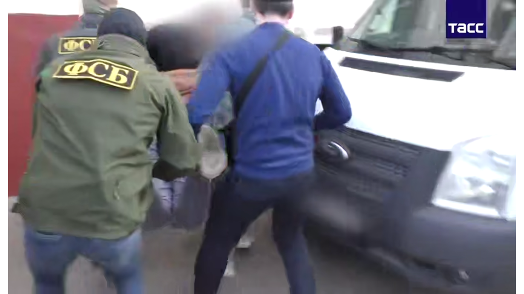 Появились кадры задержания украинских агентов в Брянской области