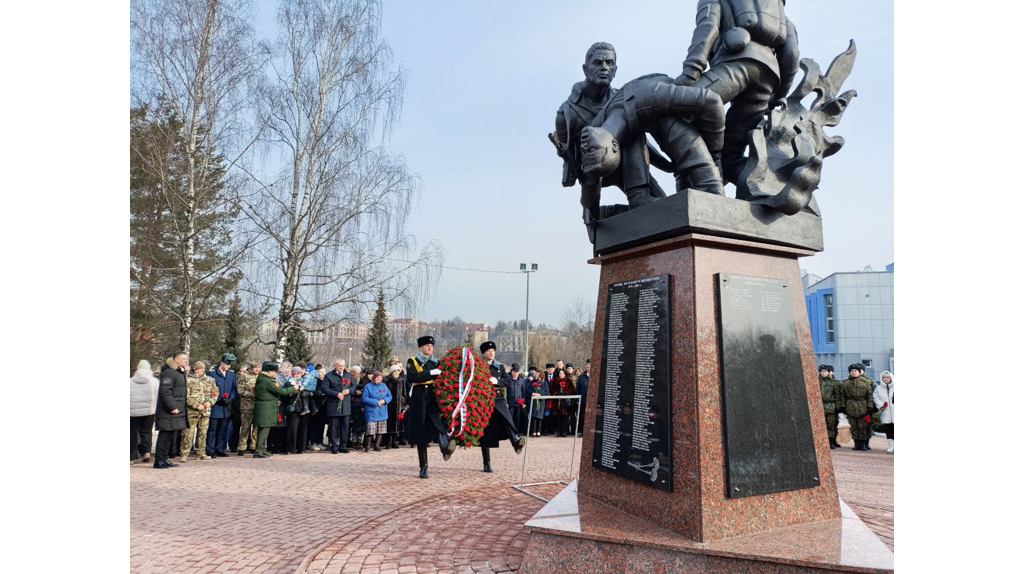 В Брянске почтили память легендарной 6-й роты псковских десантников