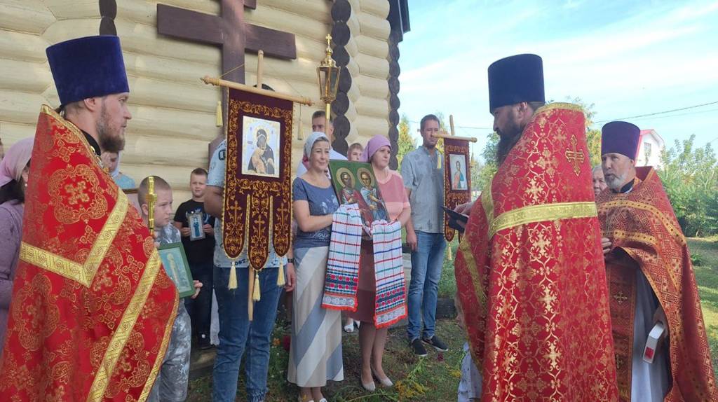 Храм во имя Флора и Лавра брянского села Городец отметил престольный праздник