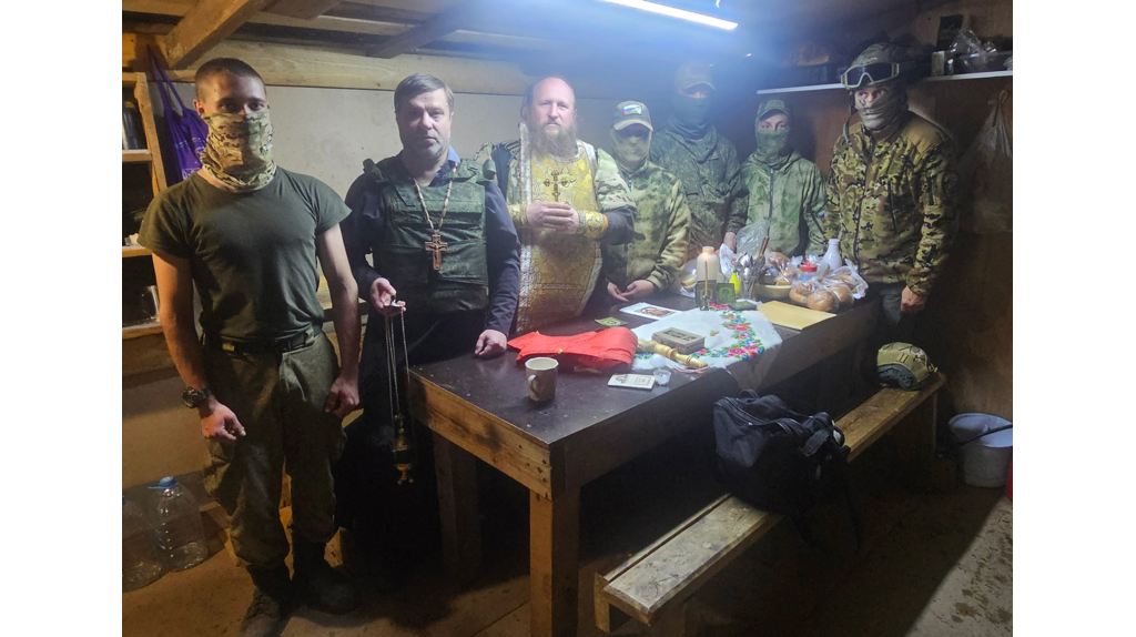 Брянские священники передали бойцам СВО гуманитарную помощь и маскировочные сети