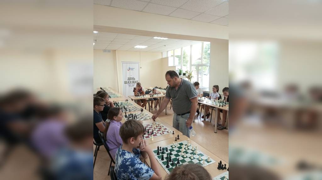 На Брянщине прошли сеансы одновременной игры по шахматам
