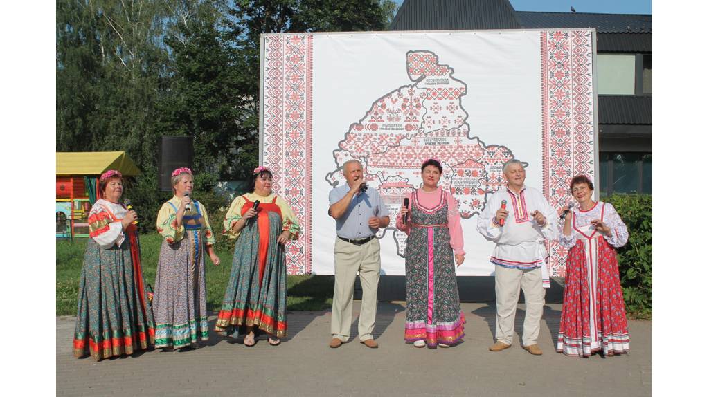 В Карачеве Брянской области устроили праздник «Наследники традиций»