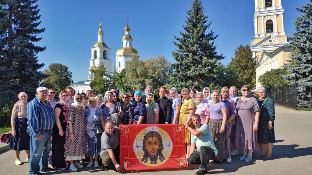 Брянские паломники посетили святыни Владимирской и Нижегородской митрополий