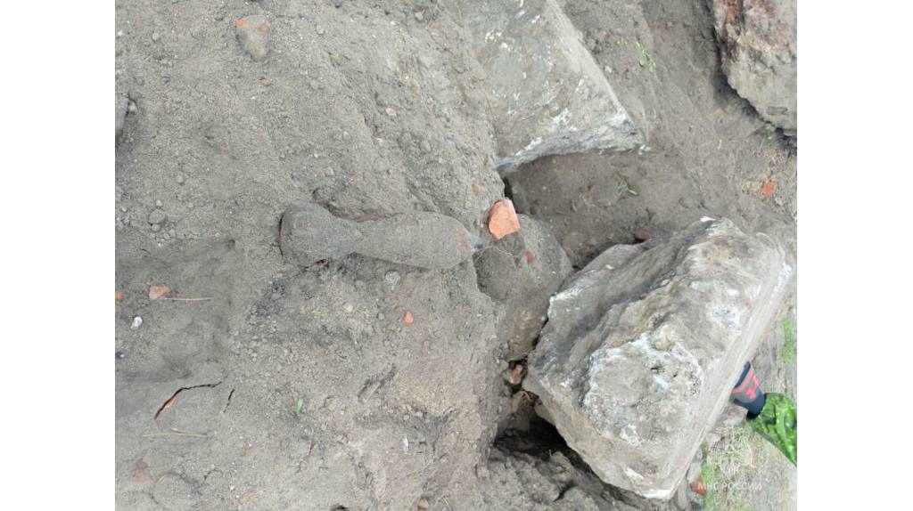В Брянске на строительной площадке обнаружили мину