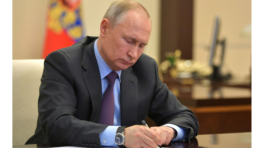 Президент наградил брянских железнодорожников за спасение людей во время теракта