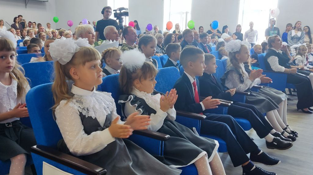 В Брянске в День знаний торжественно открыли пристройку к школе №13
